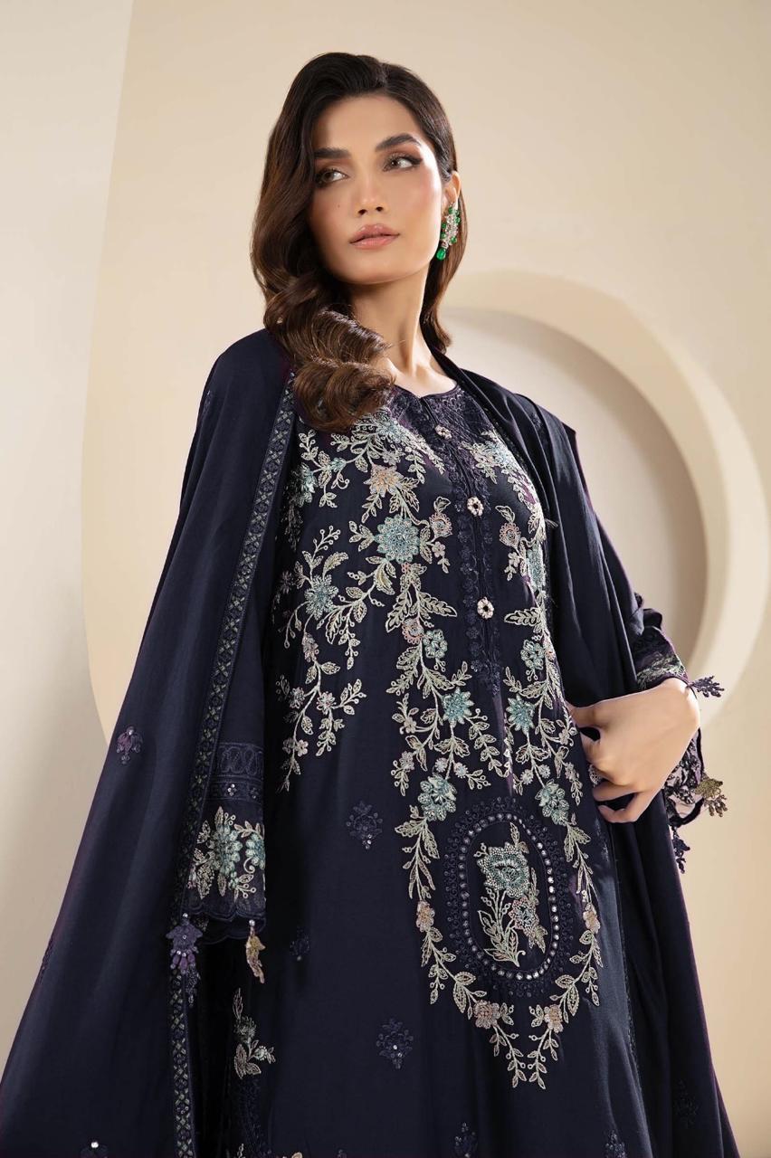 Midnight Royale – Embroidered Lawn 3PC